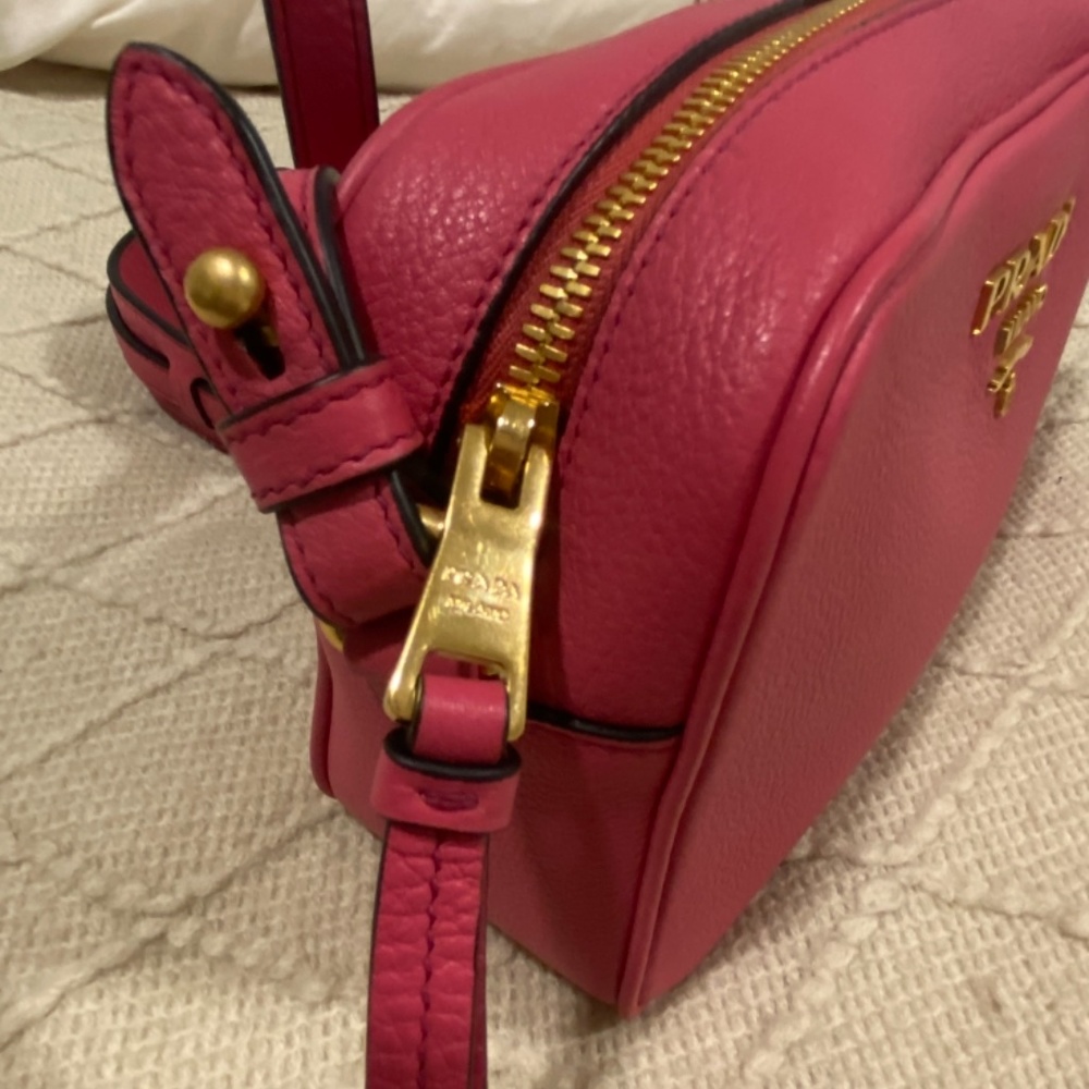 Prada Vitello Phenix Leather Peonia Pink Shoulder Camera Bag 1BH103 - Picture 2 of 15